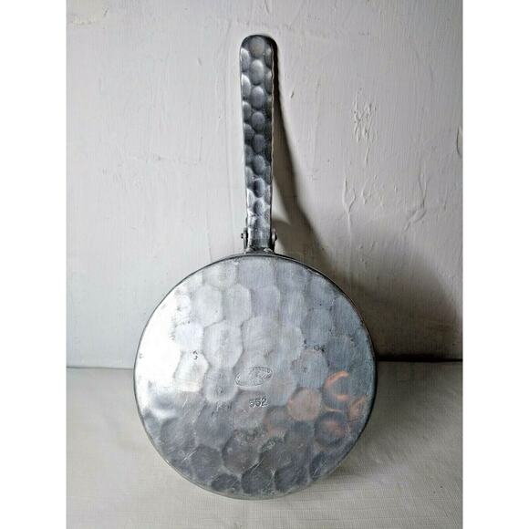 Vintage Everlast Metal 552 Hand Forged Aluminum Butler Pan Fruit Pattern - Picture 1 of 6